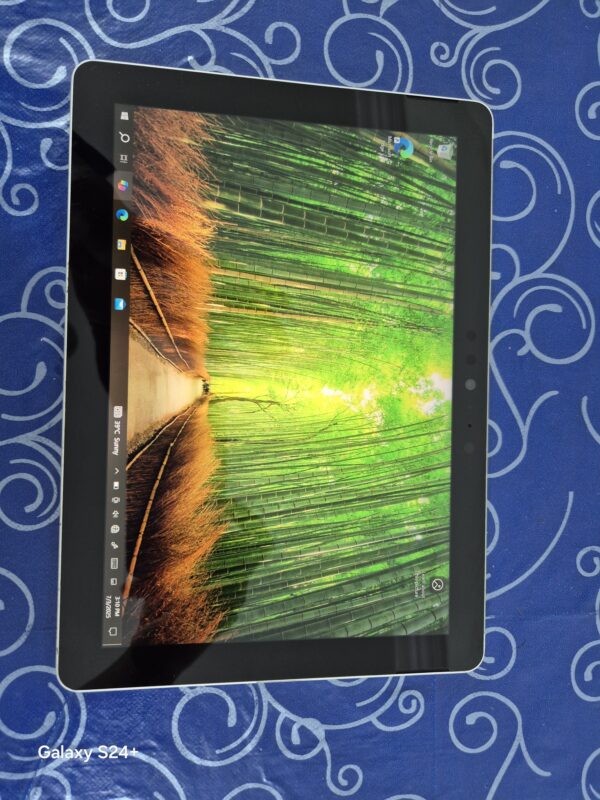 Microsoft Surface Go Intel Pentium Gold 8GB RAM 128GB SSD Display: 10.5" - Image 4