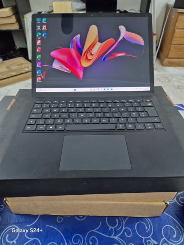 Microsoft Surface Laptop 5 (13.5″) Intel Core i7, 12th Gen 16GB RAM 256GB SSD - Image 9