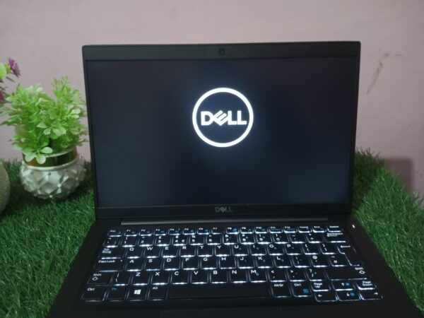 Dell Latitude 7390 – Core i7 8th Gen | 8GB RAM | 256GB SSD | 13" FHD Display - Image 2